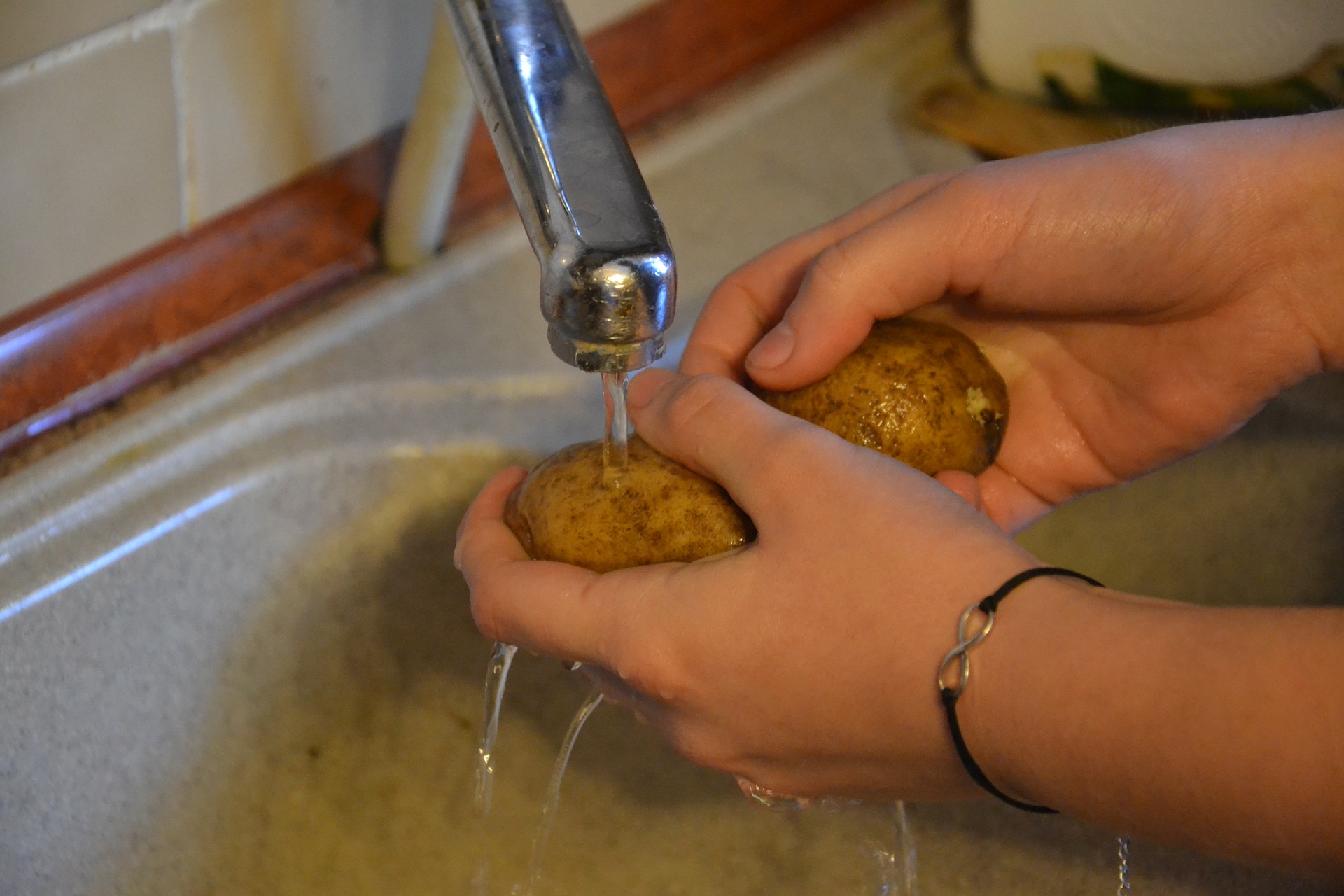 Lavado de manos y correcta manipulación de los alimentos son la clave para una buena salud familiar
