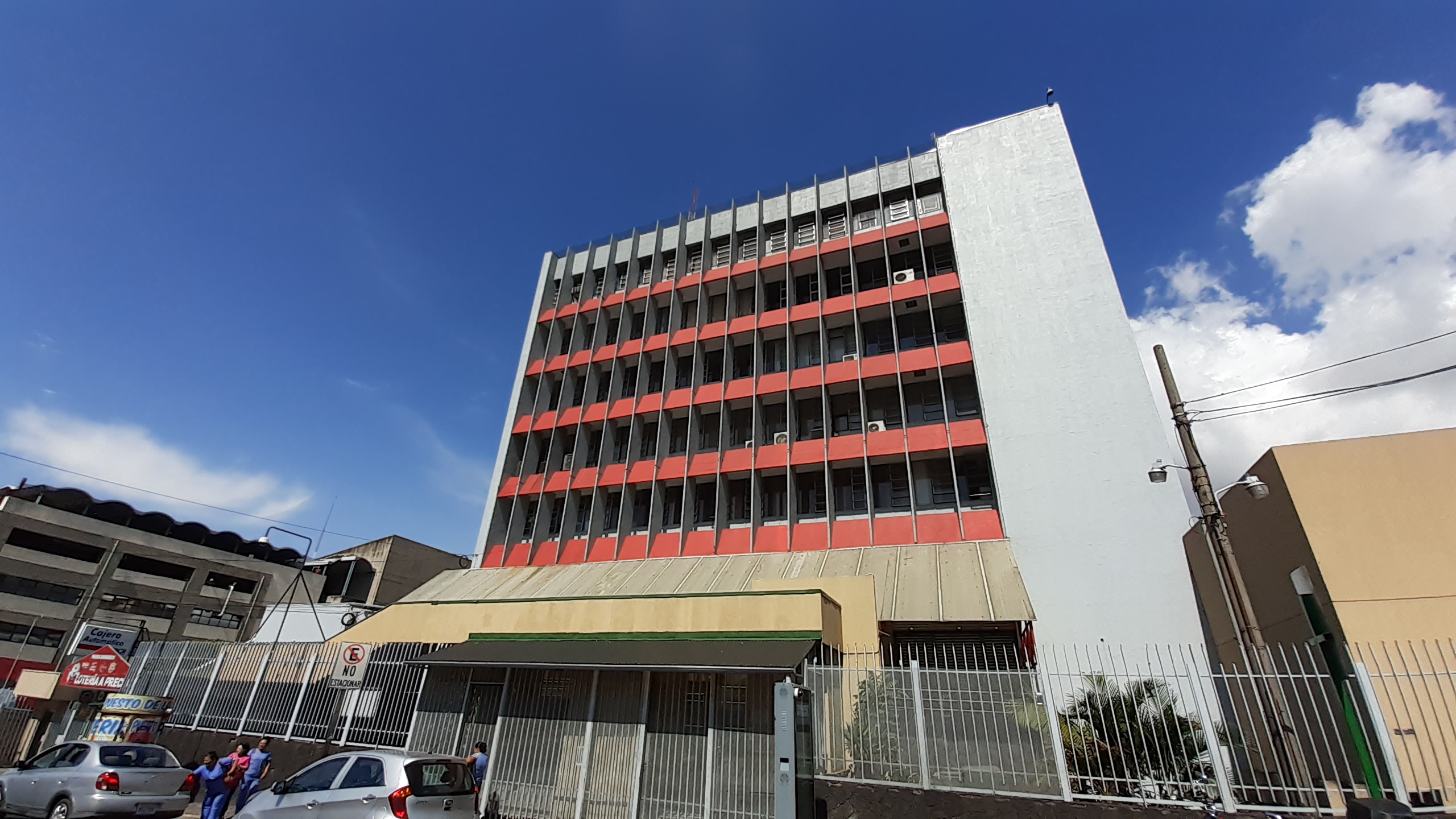 Edificio Principal de la Junta de Protección Social, foto de Carlos Bejarano @bejardo