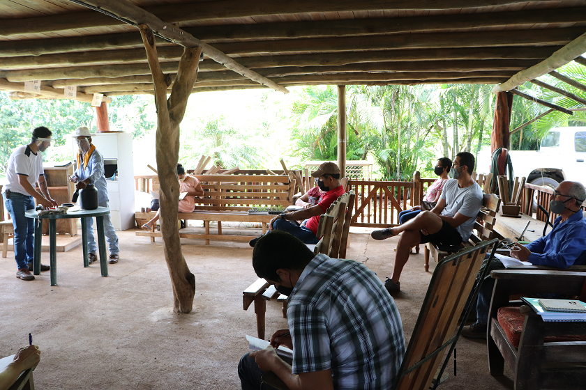 INA brinda asesoría técnica presencial a productores orgánicos de Guanacaste